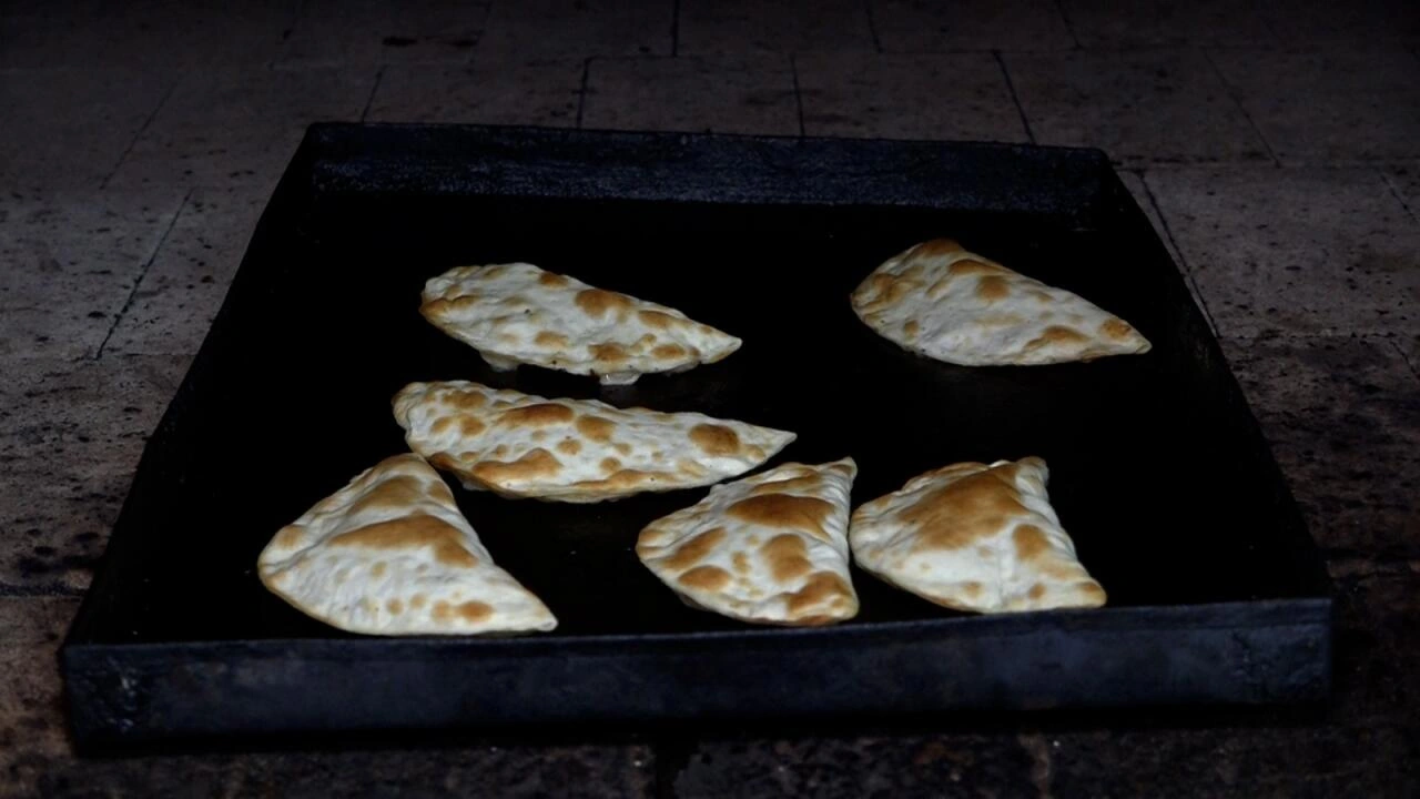 Bakıda bu restoranlarda “dəvə qutabı” menyudan ÇIXARILDI - FOTO