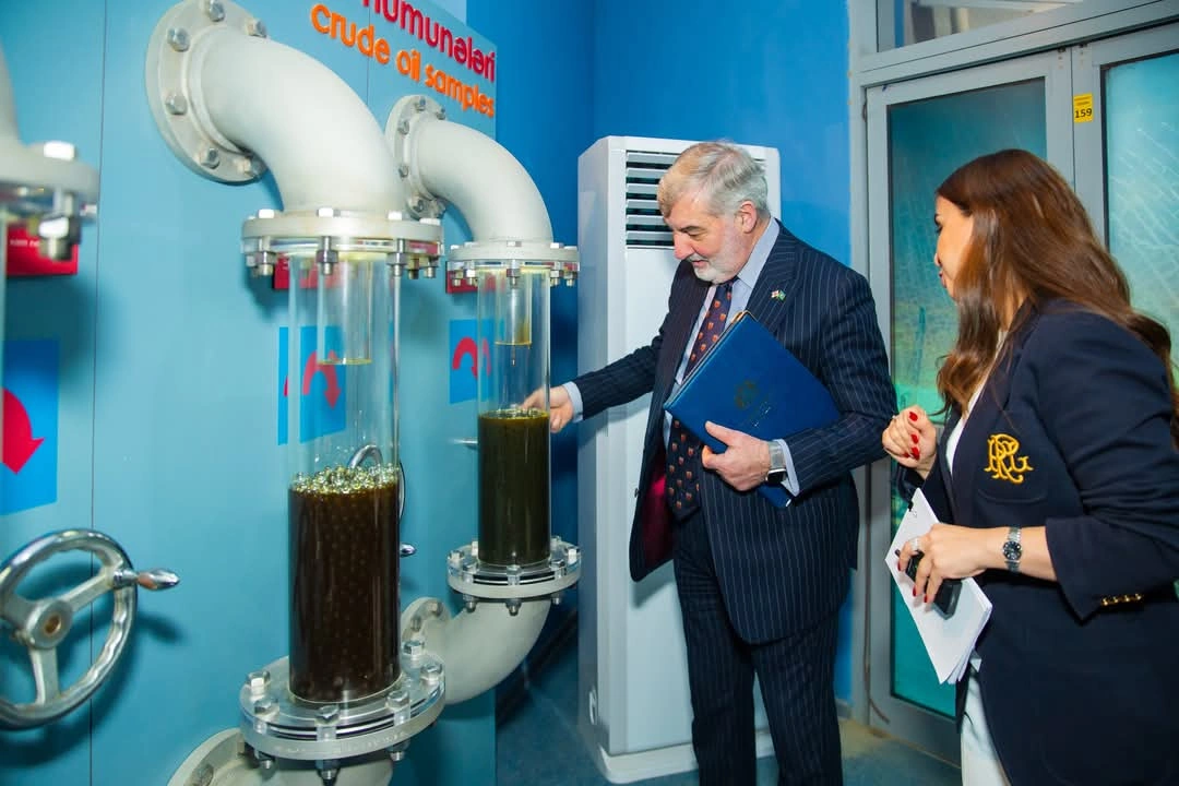 Böyük Britaniyanın ticarət elçisi Səngəçal terminalına rəsmi səfər edib - FOTOLAR
