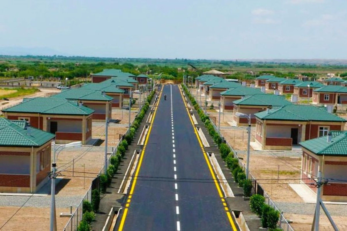 Məcburi köçkünlər evlərini özləri tiksin – DEPUTAT