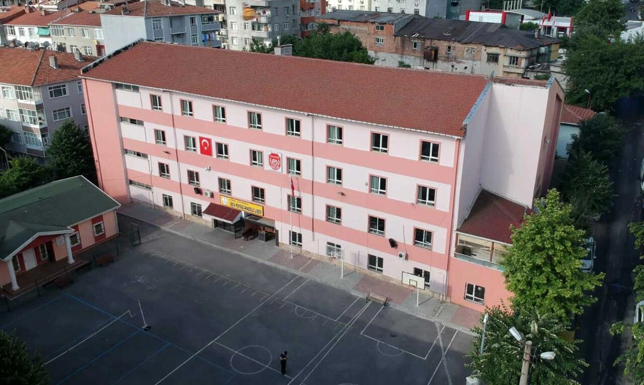 Türkiyədə uçuşlar ləğv edildi, məktəblər bağlandı