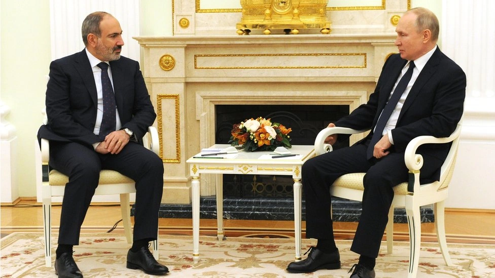 Putin Paşinyanı təbrik etdi