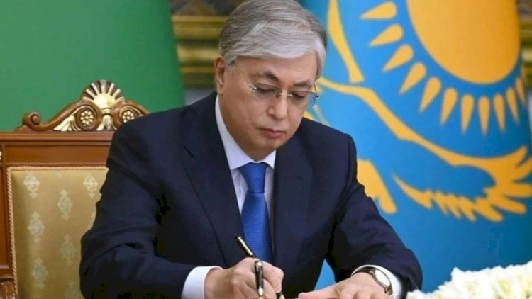 Tokayev naziri istefaya göndərdi