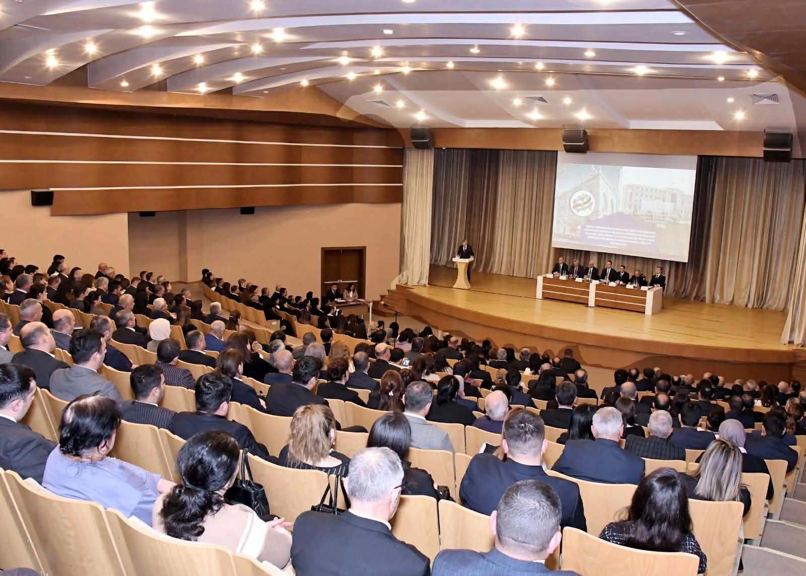 Ağdaşda 2025-ci ilin sosial-iqtisadi inkişafının yekunlarına həsr olunmuş hesabat yığıncağı keçirilib