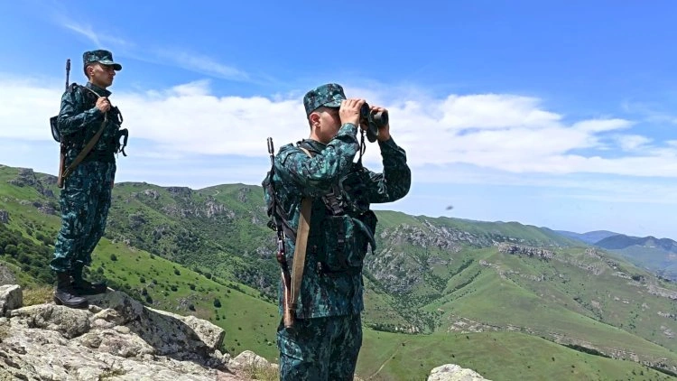 Atəş açılıb, PUA qaldırılıb, ölən var -   DSX SƏRHƏDLƏ BAĞLI MƏLUMAT YAYDI