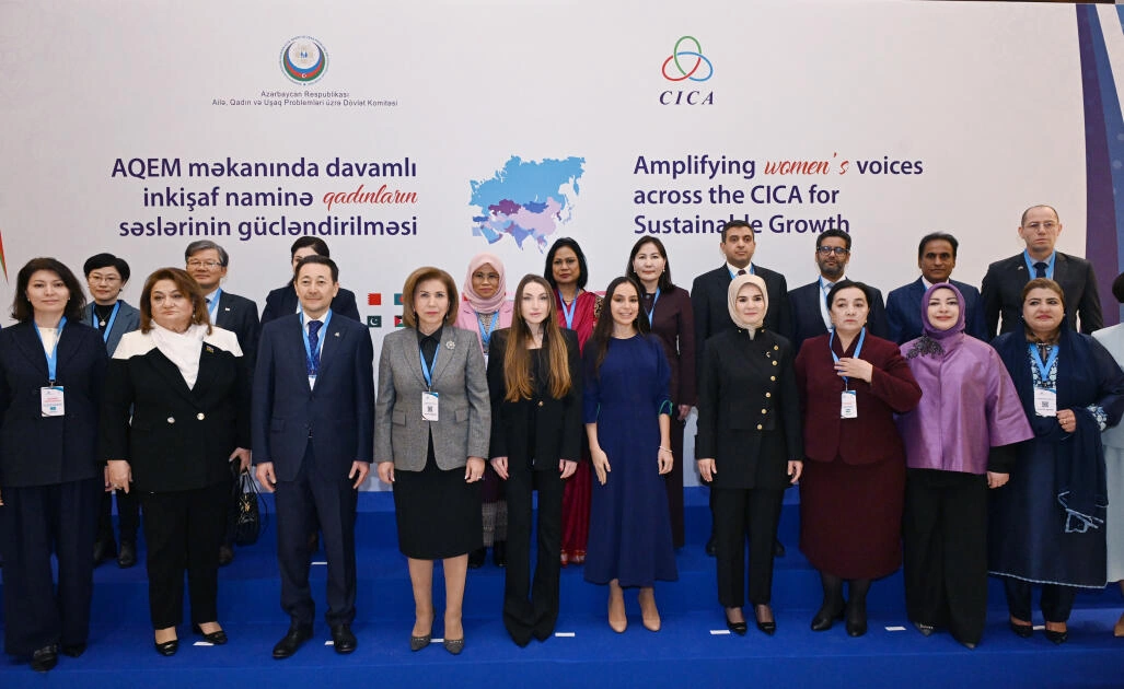 Leyla Əliyeva AQEM çərçivəsində keçirilən beynəlxalq konfransın açılış mərasimində çıxış edib - FOTO