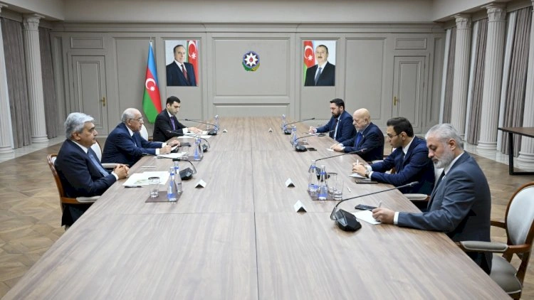 Baş nazir Əli Əsədov Suriyanın iqtisadiyyat və sənaye naziri ilə görüşdü