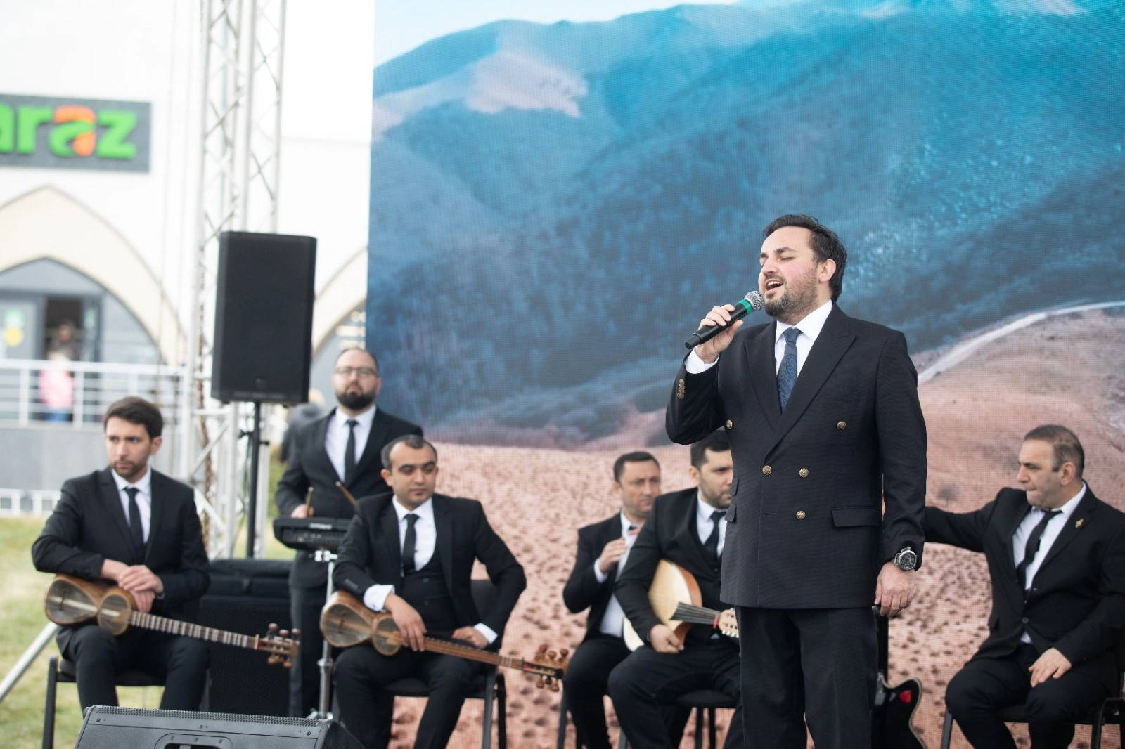 Cəbrayıl rayonunun yenidən qurulan Horovlu kəndində Novruz festivalı və sərgi-satış yarmarkası keçirildi (FOTO/VİDEO)