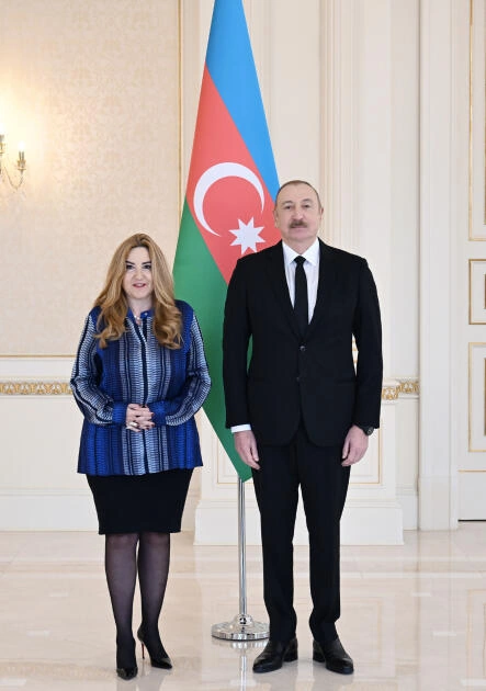 Prezident Yunanıstanın ölkəmizdə yeni təyin olunmuş səfirinin etimadnaməsini qəbul edib