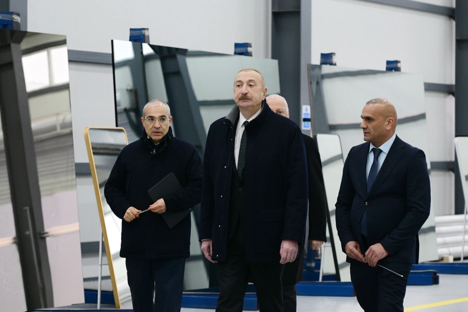 İlham Əliyev Sumqayıtda zavodun açılışında – FOTO