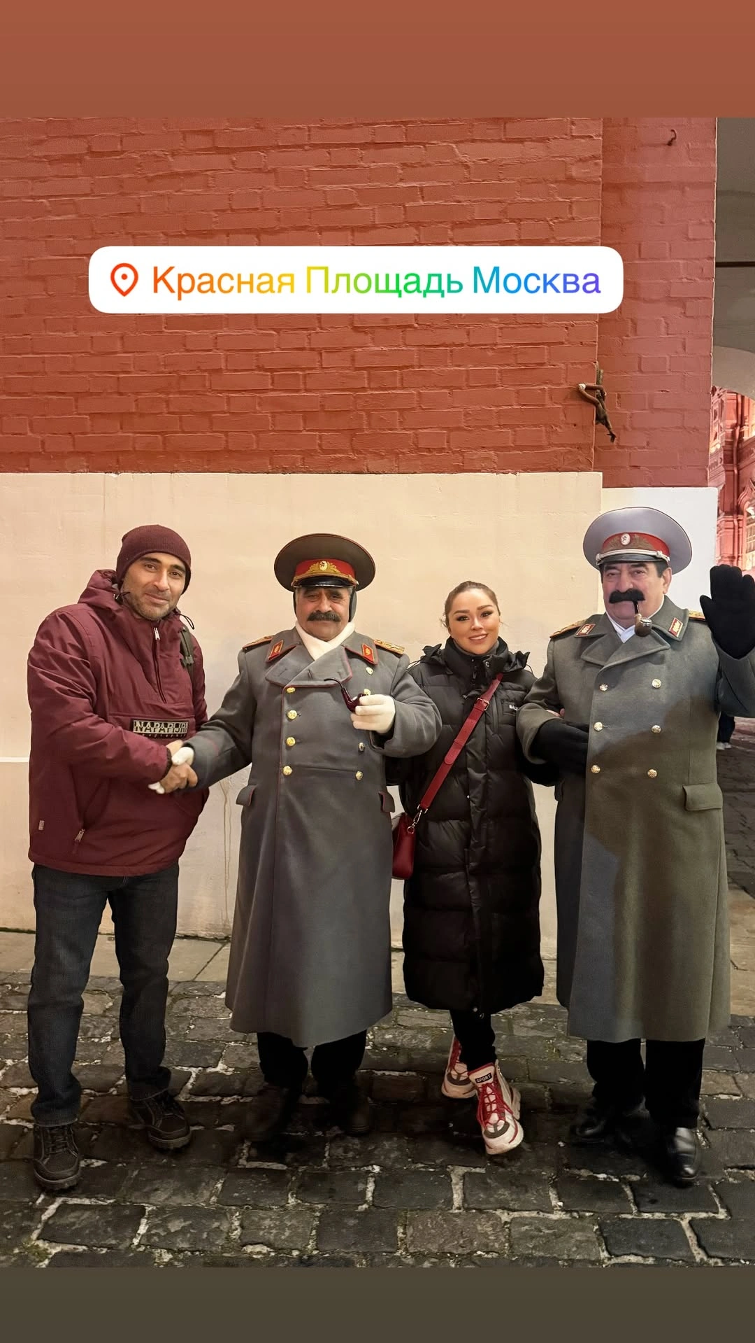 Xatirə ailəsi ilə Moskvada dincəlir - Fotolar