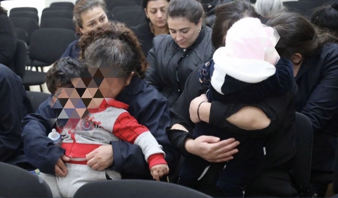 22 qadın azadlığa çıxır- 2-si övladı ilə birlikdə -Fotolar