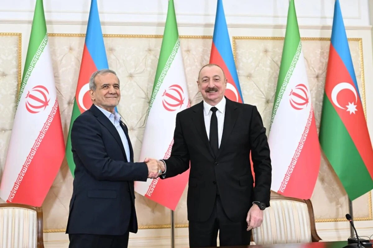 Pezeşkian Azərbaycan Prezidentinə zəng etdi