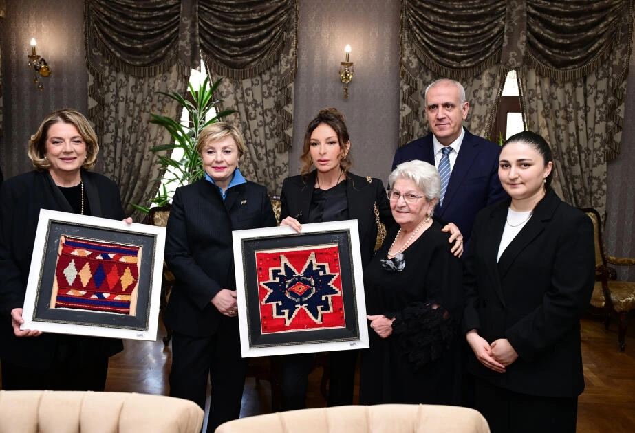 Mehriban Əliyeva Tbilisidə Azərbaycan Mədəniyyəti Muzeyində olub - FOTO