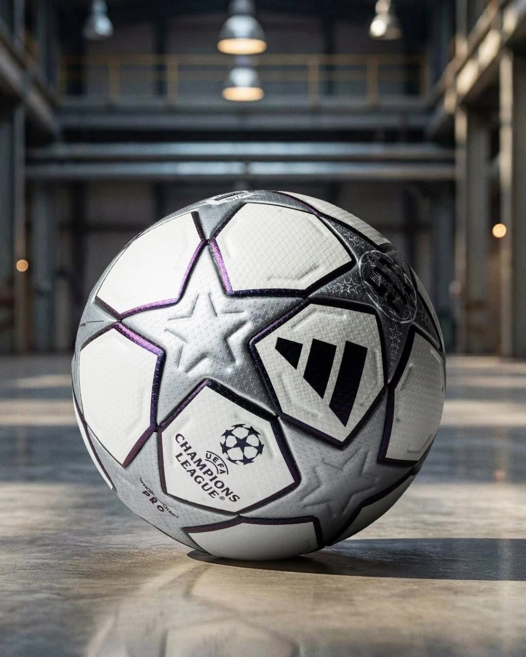 UEFA Çempionlar Liqasının yeni topu təqdim edildi - FOTO