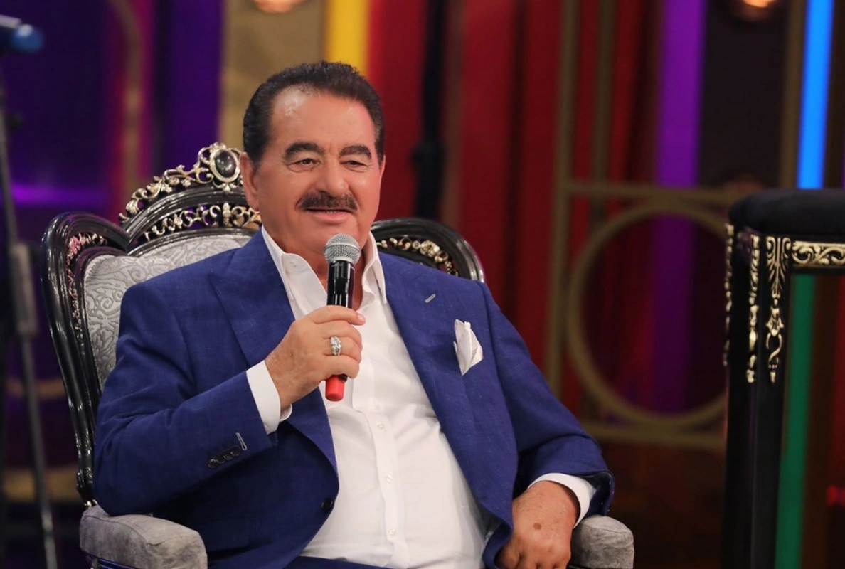 İzmirdə qara bir qız var, ona aşiq olmuşam