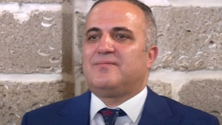 Tanınmış müğənniyə   AĞIR İTKİ