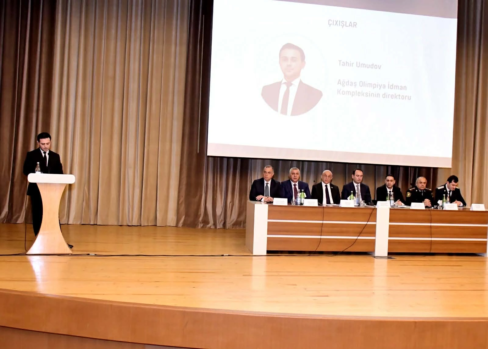 Ağdaşda 2025-ci ilin sosial-iqtisadi inkişafının yekunlarına həsr olunmuş hesabat yığıncağı keçirilib