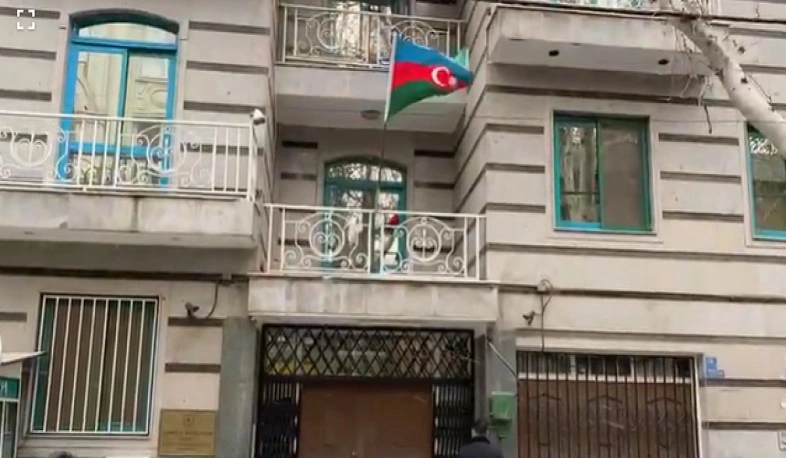 Azərbaycan Tehrandakı səfirliyini təxliyə edir