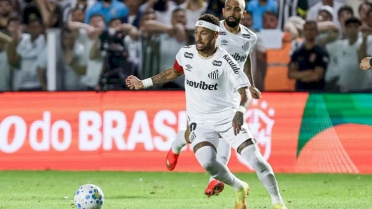 Neymar ciddi zədə aldı