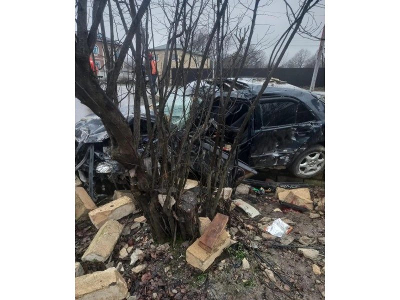Masallıda avtomobil hasara çırpıldı, ölən var - FOTO
