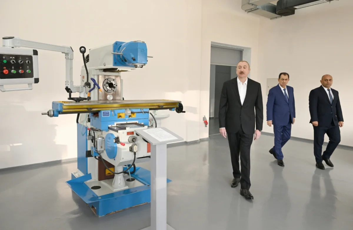 İlham Əliyev Lənkəran Dövlət Peşə Təhsil Mərkəzinin açılışında iştirak edib
