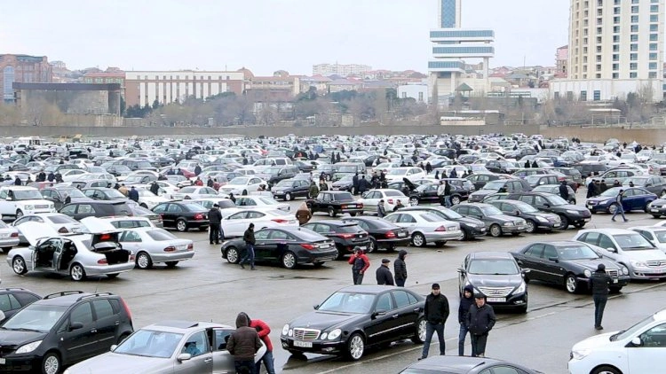 İkinci əl avtomobil bazarında böhran: Satıcılar çıxılmaz vəziyyətdə...