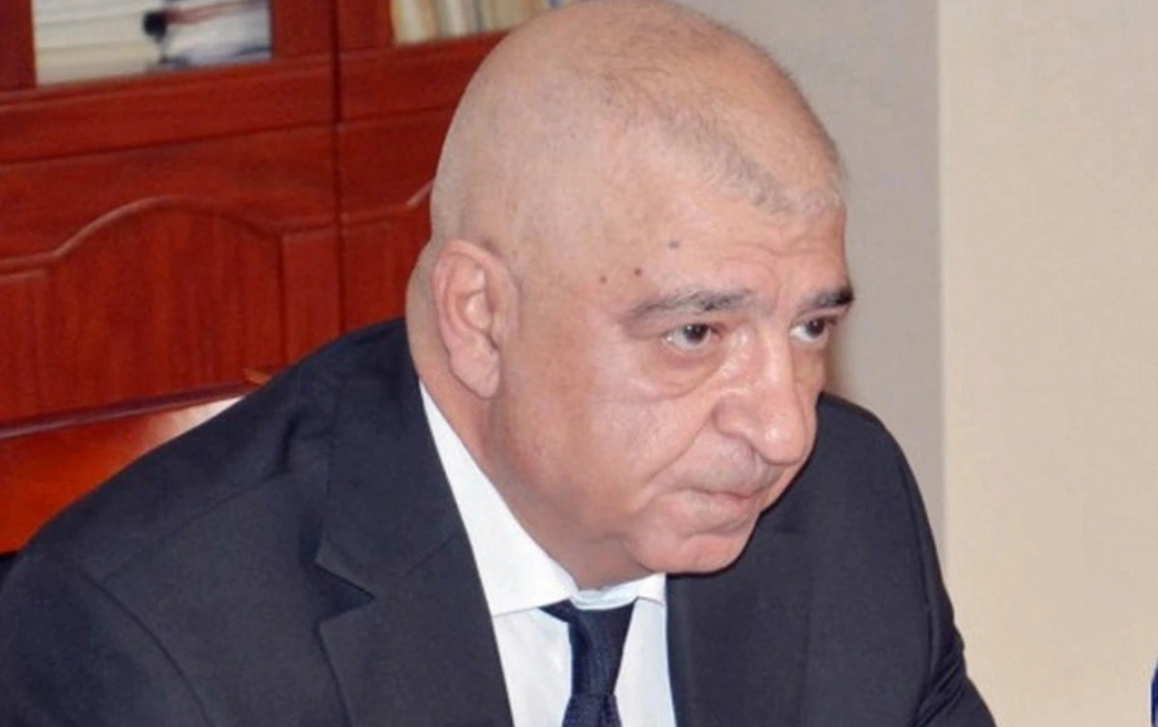 İlham Əliyev rektoru vəzifəsindən azad etdi