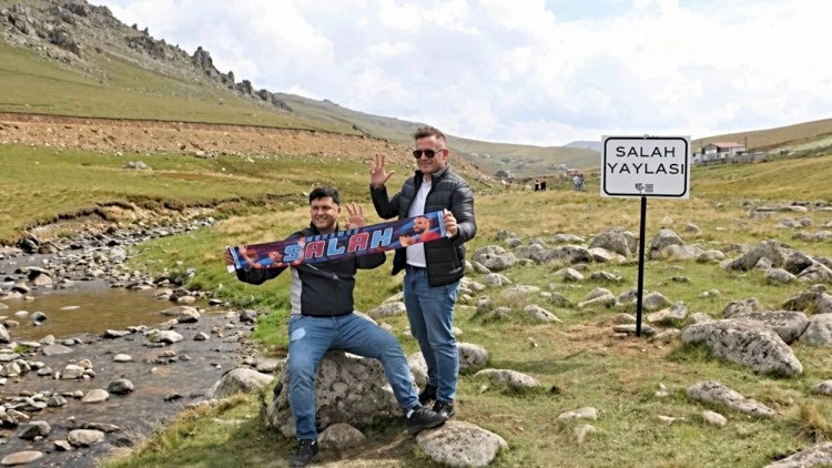 Bir foto hər şeyi dəyişdi: Salahın oturduğu daş turizm məkanına çevrildi